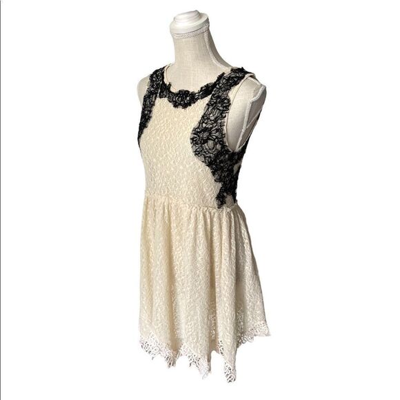 Free People Women Cream & Black Lace Casual Mini Dress - Picture 8 of 14